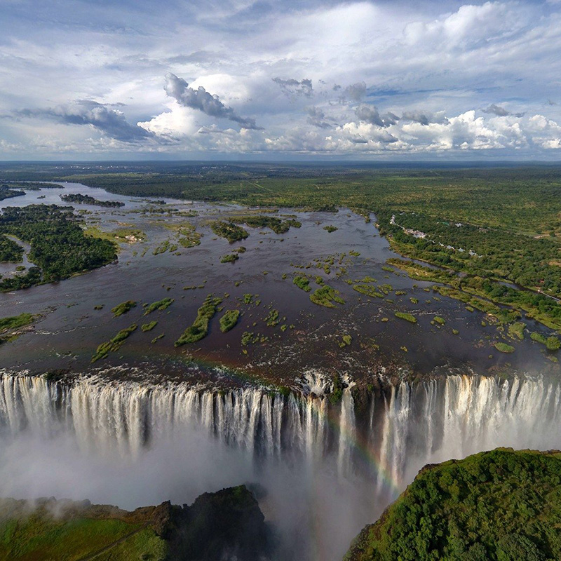 Mighty Victoria Falls Tour
